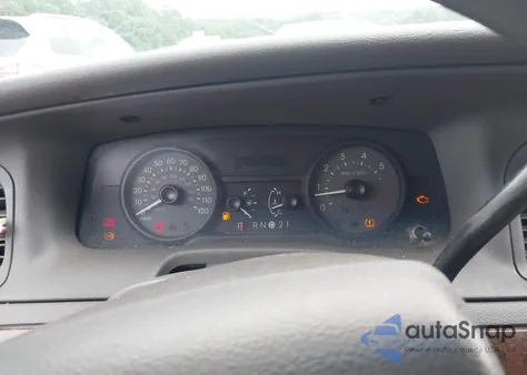 2008 Mercury Grand Marquis Gs z USA, uszkodzony, nr VIN 2MEFM74V38X659196